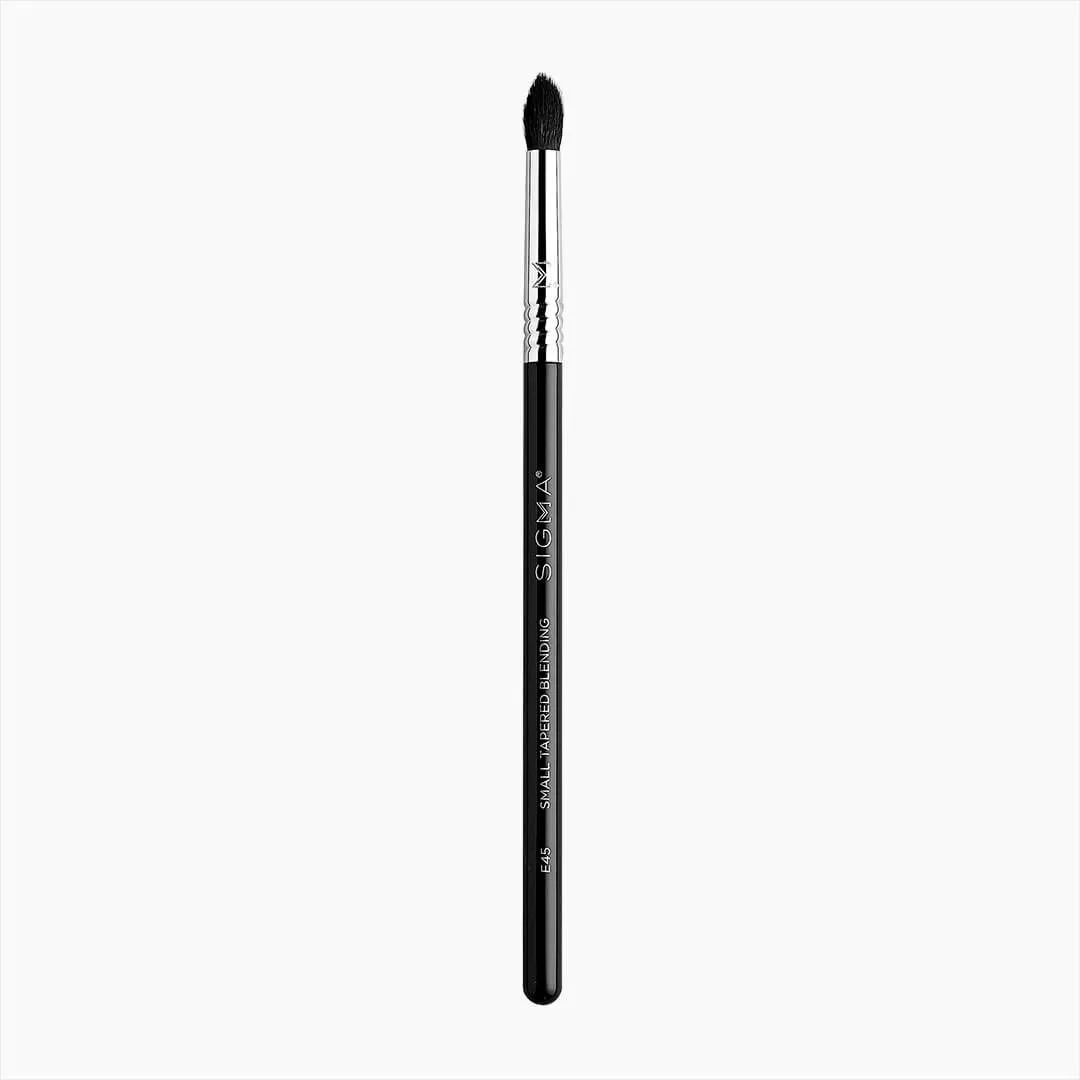 SIGMA BEAUTY E45 Small Tapered Blending Brush - Black/Chrome