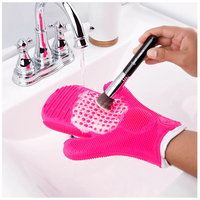 SIGMA 2X Sigma Spa® Brush Cleaning Glove - Pink